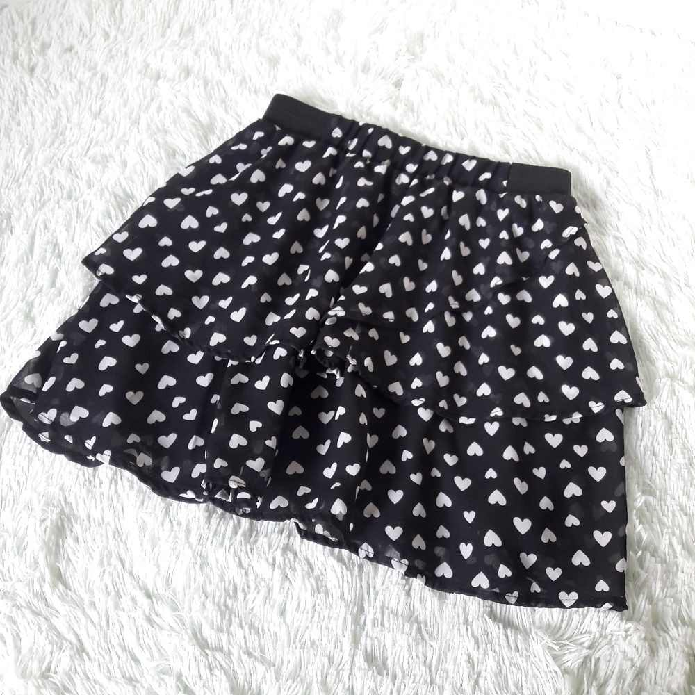 Seventeen heart ruffle skirt